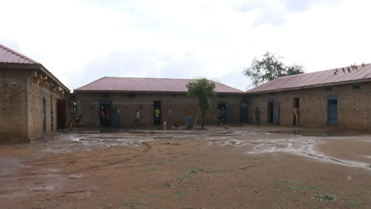 In Liet-Nhom, the central prison is in an alarming condition. UNMISS continues to conduct patrols and monitor the situation. Three prison buildings adjoining with a courtyard between them