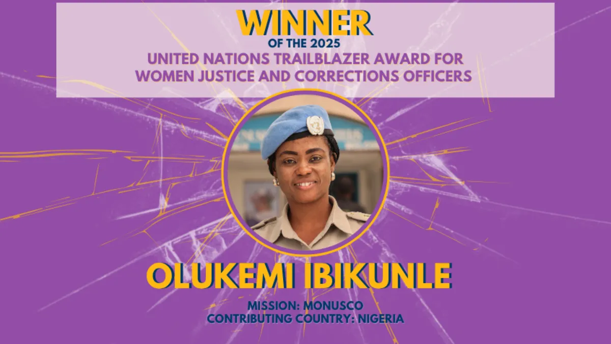 Une infographie mettant en vedette le casque bleu Olukemi Ibikunle.