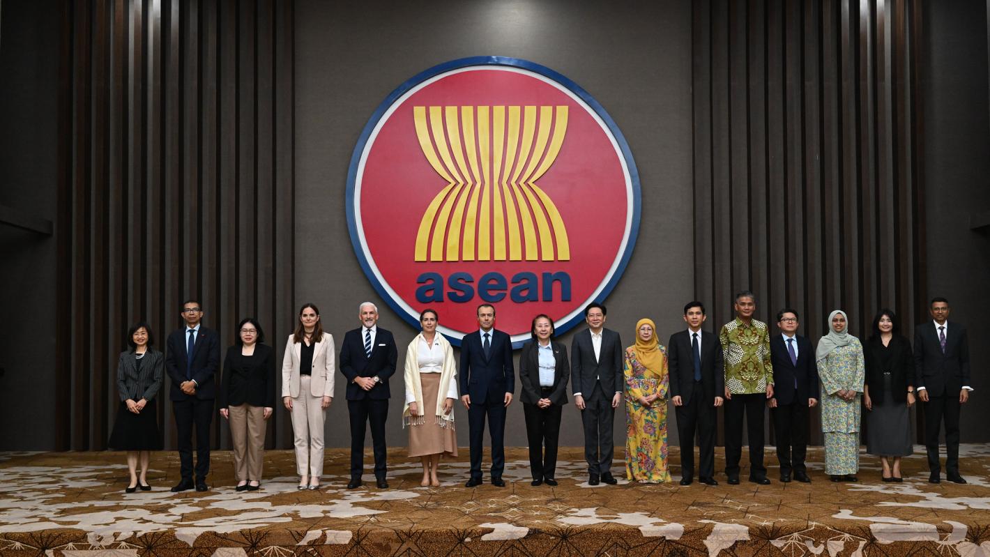 A group photo of the Committee of Permanent Representatives to ASEAN and the UN Delegation at ASEAN Secretariat in Jakarta, Indonesia. 19 May 2026. 