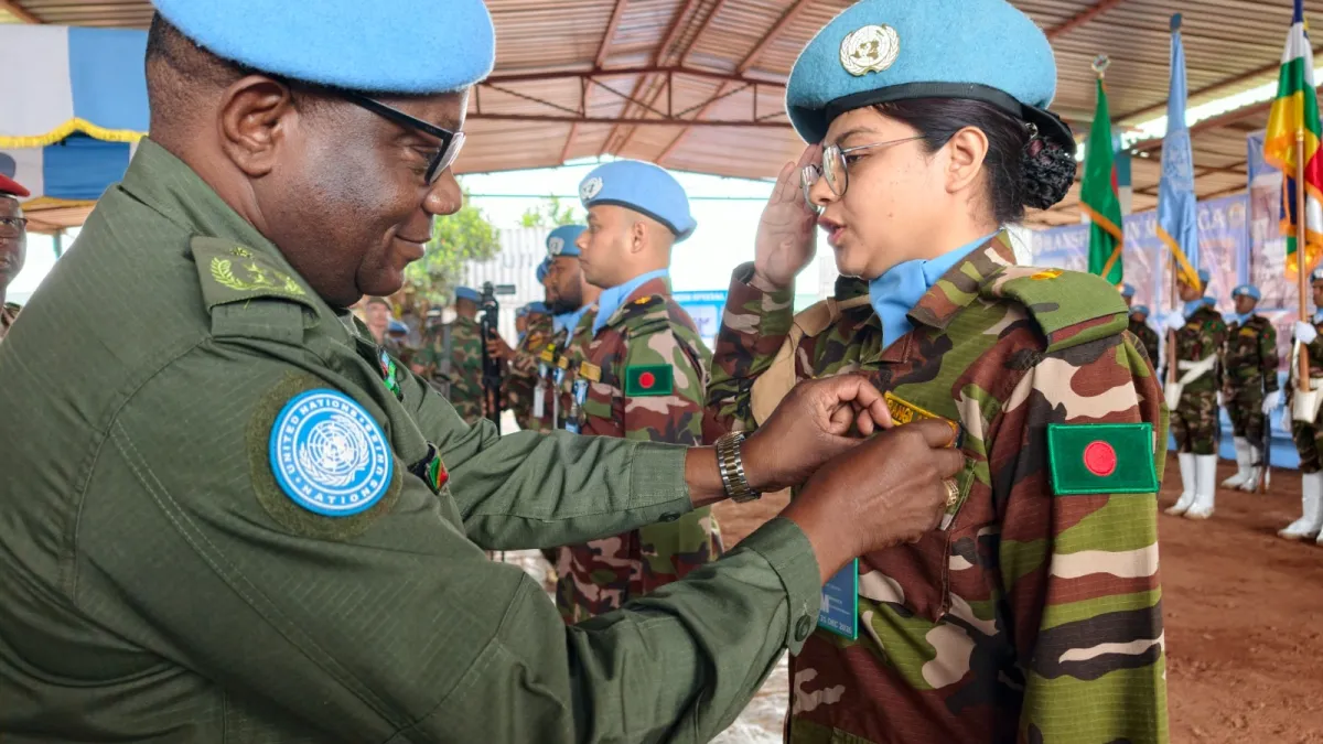 La 10e compagnie des forces spéciales bangladaises de la MINUSCA décorée pour sa contribution à la paix