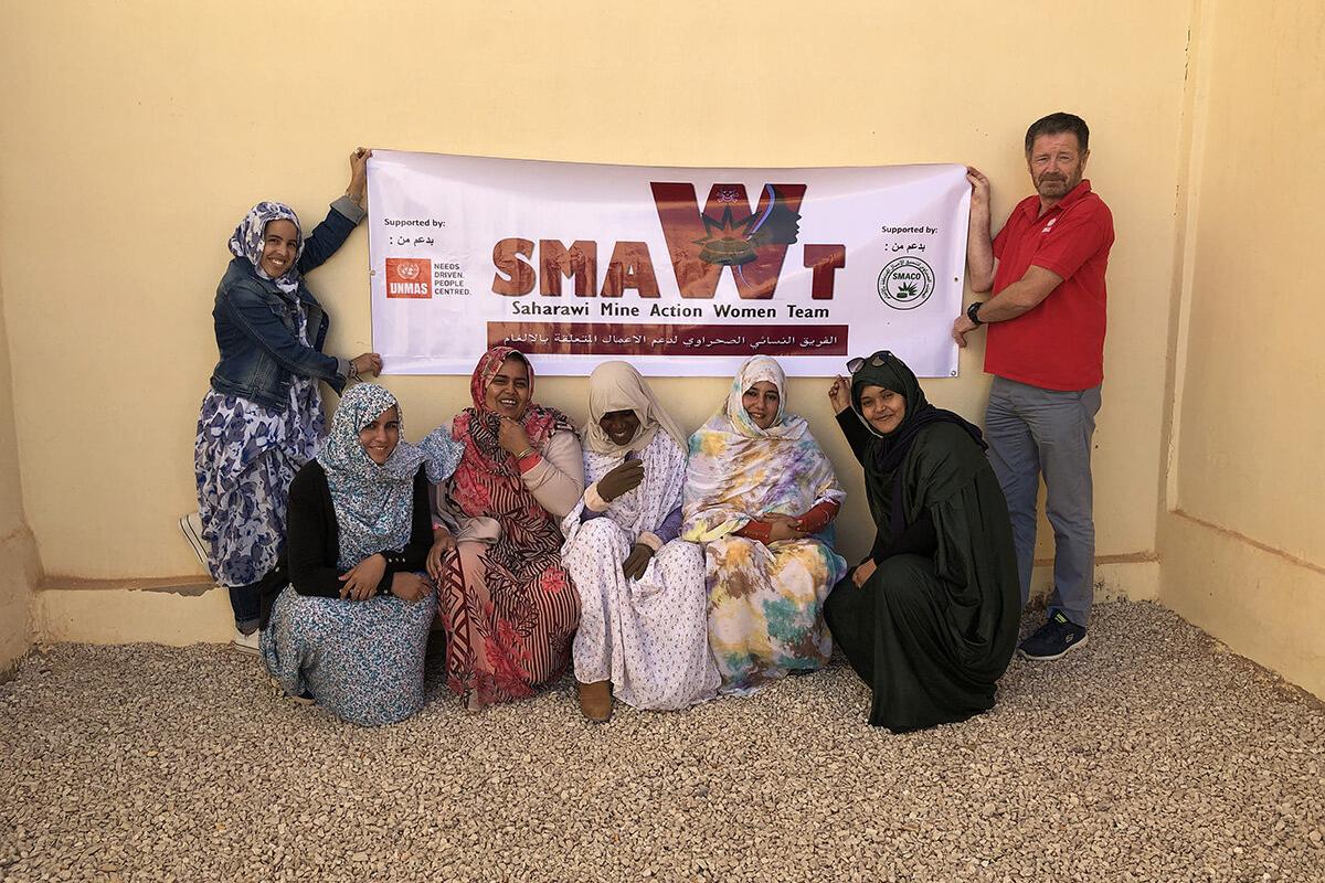 UNMAS commissioned a banner for the Sahrawi Mine Action Women Team, a group of volunteers and former deminers promoting mine action in the Territory east of the berm.