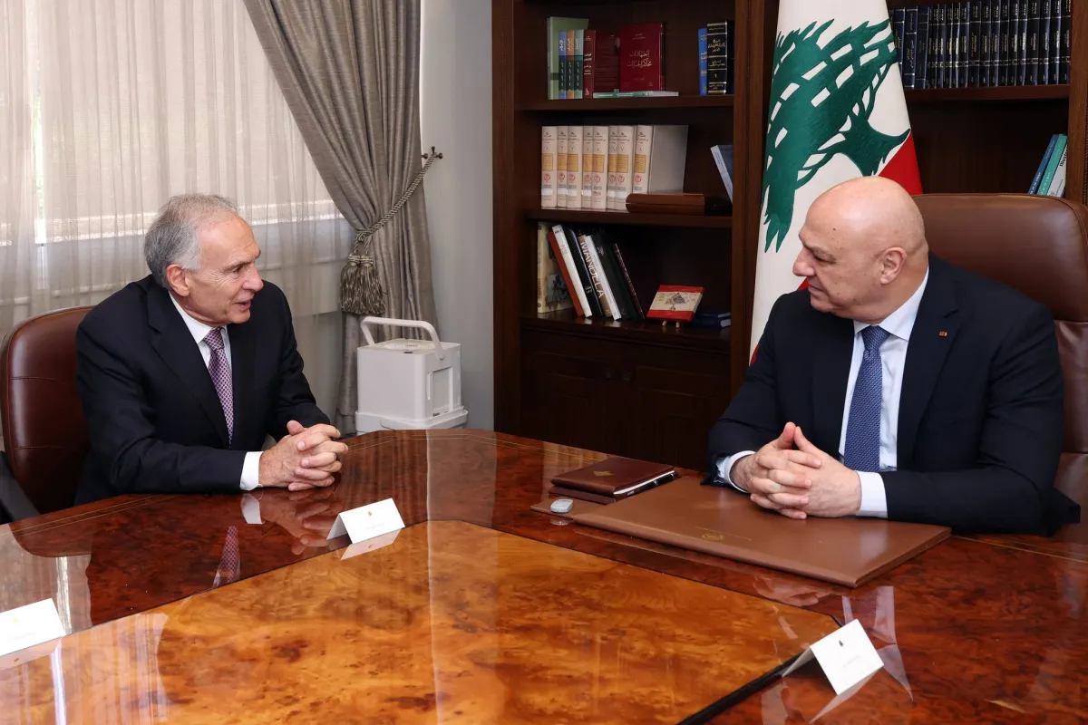 Jean Arnault, officer in charge of UNSCOL, meets President of the Republic of Lebanon General Joseph Aoun Jean Arnault, Officer in Charge of UNSCOL, meets President of the Republic of Lebanon General Joseph Aoun