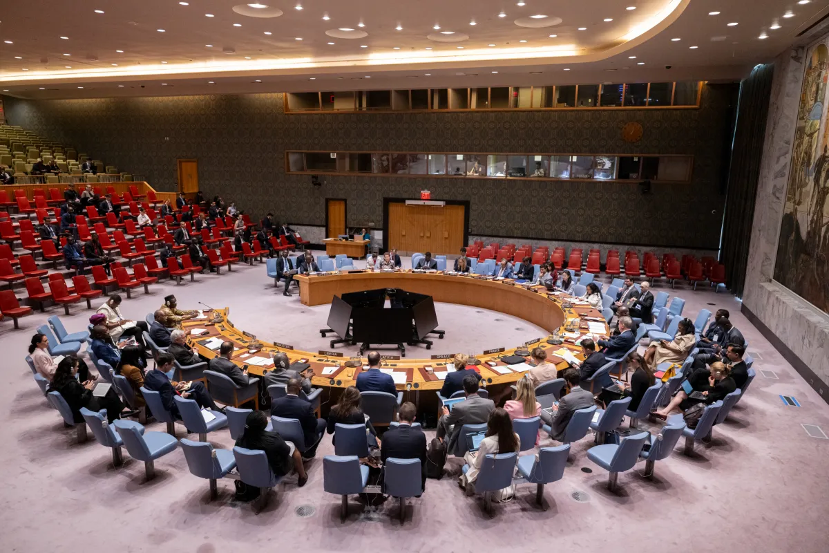 A wide view of the Security Council meeting on peace consolidation in West Africa.