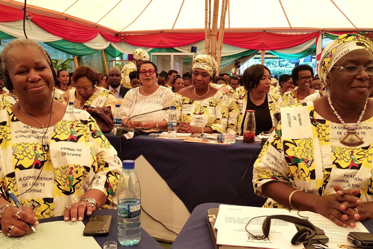 La secrétaire générale adjointe Bintou Keita, première rangée à gauche, à l'ouverture de la Conférence internationale des femmes dirigeantes 2019 à Bujumbura, le 24 octobre 2019. ONU / Napoleon Viban
