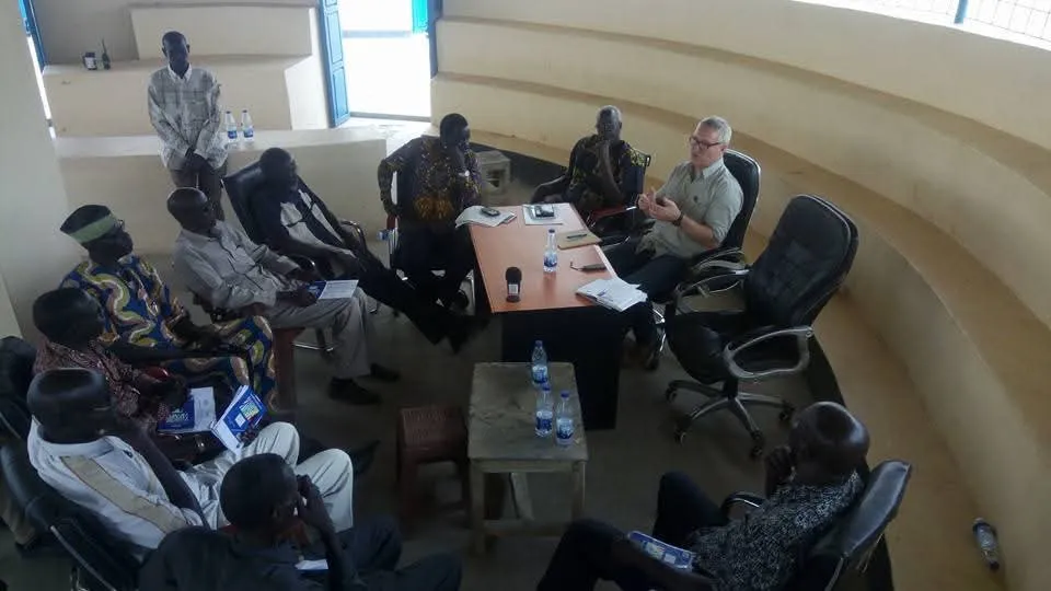 Charles Haskins, Internews Chief of Party, meets with Ngok Dinka paramount chief Bulabek Deng Kuol and other traditional chiefs at the traditional court in Abyei town, February 2018